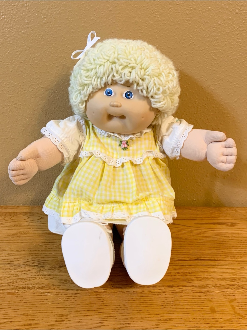 Vintage Cabbage Patch Kids Doll Girl With One Tooth In HTF Yellow Country Dress